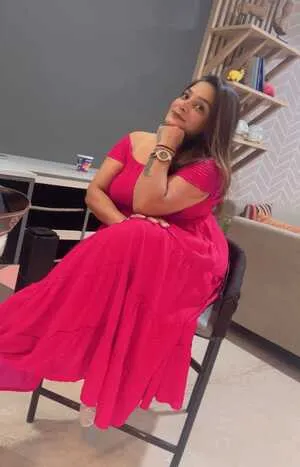 female escorts in Chanakyapuri